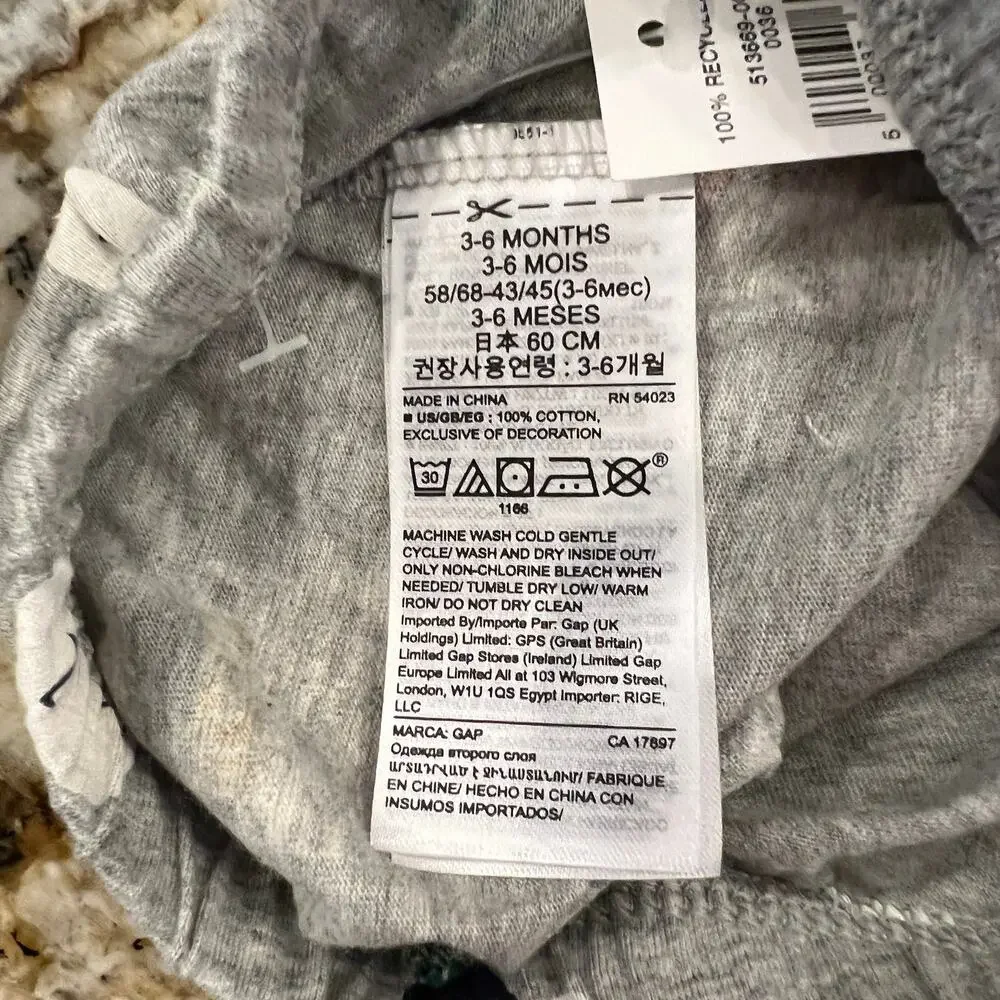 NWT GAP Baby Grey W/Polar Bear Print Bodysuit & Pull-On Pants - SIZE 3-6M